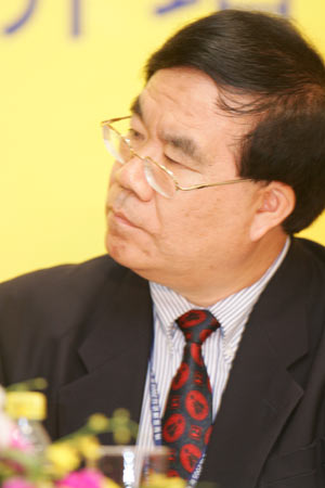 图文：国家外汇管理局副局长魏本华出席论坛