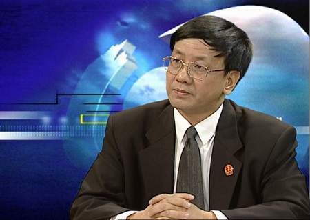 时空连线:白岩松专访最高人民法院副院长曹建