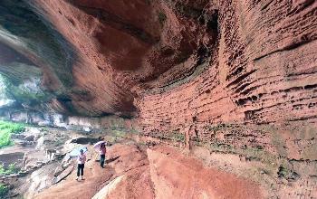 图文:举世罕见的贵州赤水杨家岩丹霞地貌