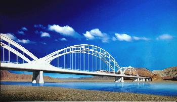 图文:青藏铁路拉萨河大桥设计结构形式最后确