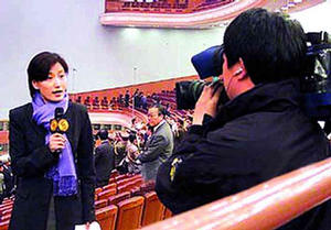 凤凰卫视女主播刘海若病情好转 能说出父母名字