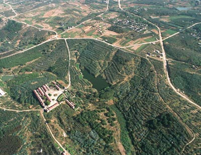 图文:沂蒙山区小康路