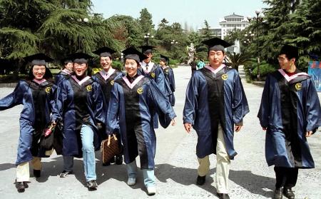 2、我是杭州大学函授毕业的，之前没有身份证。如何检查我的文凭是否真实？ 