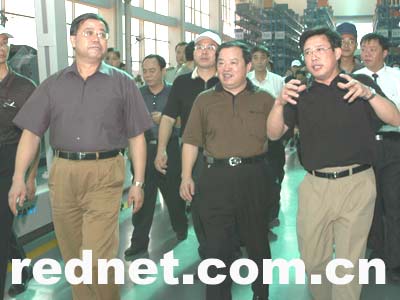 周伯华胡彪考察长株潭经济一体化重点项目(图)