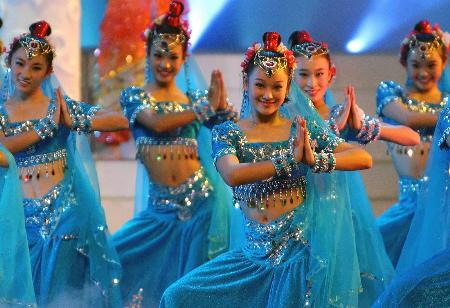 剧院文观多表演印度舞蹈