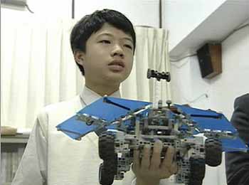 台湾14岁少年获选小小航天员(图)