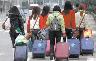广东今年就业形势严峻 今后3年外来人口增225