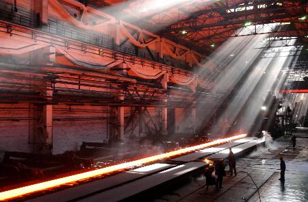 图文:辽宁省本溪钢铁集团1700热连轧机组生产线