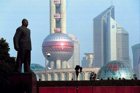 新民周刊:新上海梦下的城雕高潮(组图)
