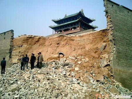 文物局称古代豆腐渣工程造成平遥古城城墙坍塌