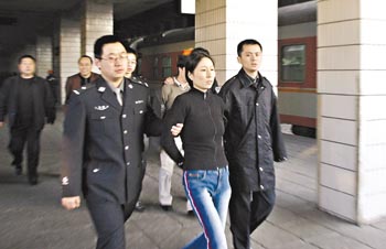 千里迂回追缉杀"夫"卖淫女(组图)