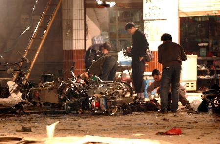 警方称重庆茶馆爆炸已有15人死亡并谈侦破经过