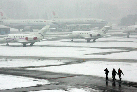 北京大雪400余航班延误 明后天有降雪大风(图