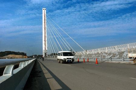 图文长沙浏阳河洪山大桥主线通车3