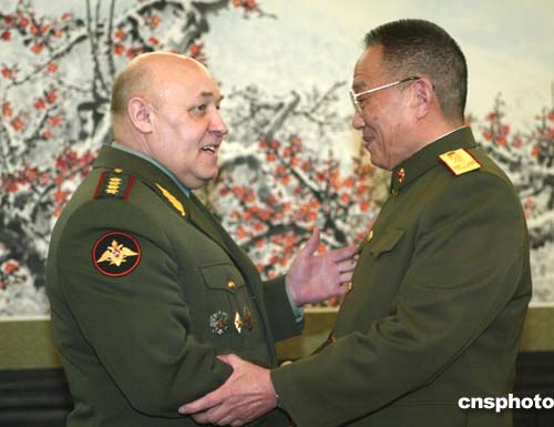 曹刚川称中俄两军关系发展顺利将促进世界和平