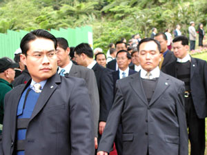 陈水扁今日携全家参加3-26游行台两万军警保护