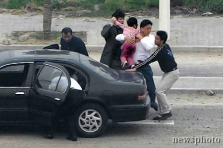 上海歹徒劫持女孩 警方强攻解救人质(图)