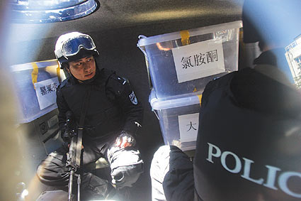 北京警方销毁价值2亿多元的12种毒品(图)