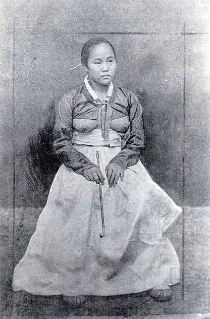 组图:中日韩古代女子服饰