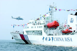 中国海事第一船来访(图)