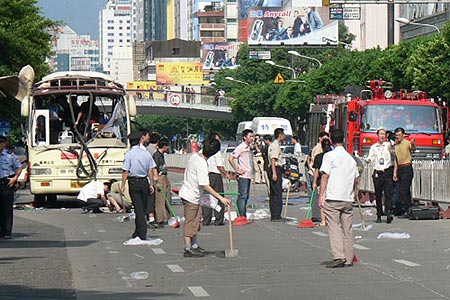 福州公交车爆炸1死31伤 死者系爆炸案嫌疑人