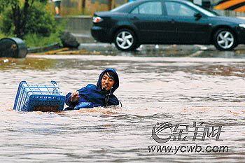 一场豪雨来袭暴出多处险情(图)