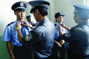 北京警察统一更换新警服