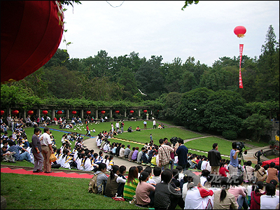 典雅交响乐助兴 2005灵谷桂花节今日开幕(图)