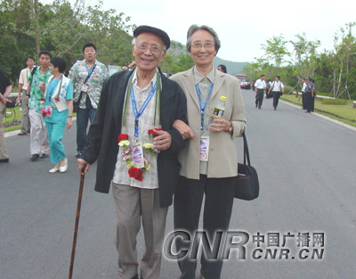 影视明星万宁行暨2005万宁国际文灯节活动[图文]