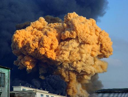 吉林石化公司爆炸余火被扑灭一人死亡五人失踪