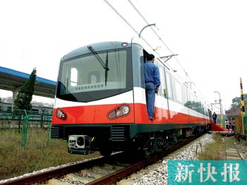 广州地铁三号线3列新车在中国南车集团株洲电