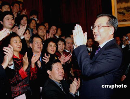 图文：温家宝总理看望法国华侨华人