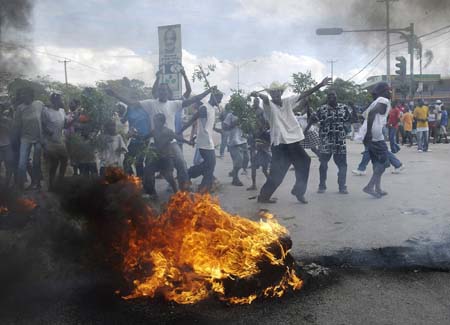 海地大选后 中国维和防暴队一级战备