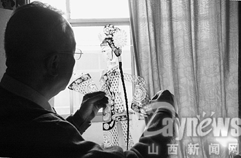 侯丕烈被授予世界杰出华人艺术家和人民艺术家