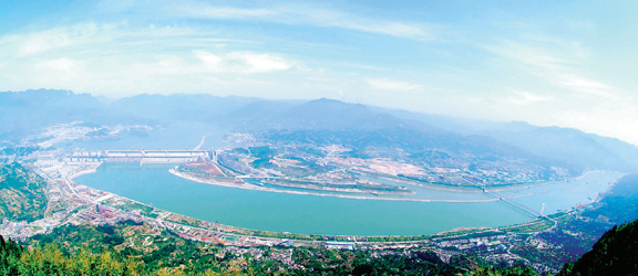 三峡大坝展新姿明年上海具备日进300万千瓦