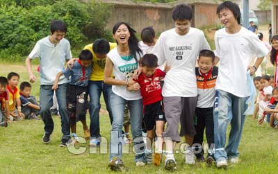 武汉市政府请五千农村孩子教育游