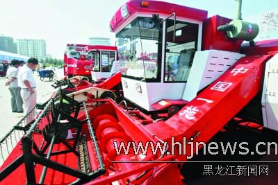 中国(黑龙江)国际农业机械博览会开幕 农民热购