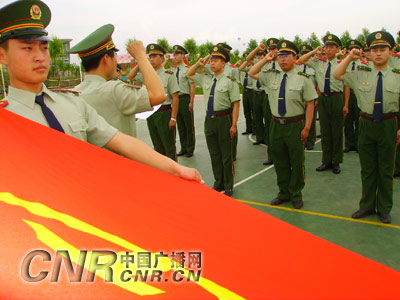 黑龙江:武警官兵举行各种活动迎接党的生日