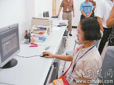 16岁考生启动投档程序 湖北一本院校录取昨晚