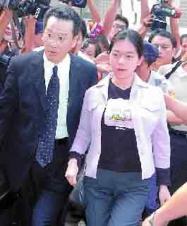 法律界人士称陈水扁女婿获保释归功于其妻(图)