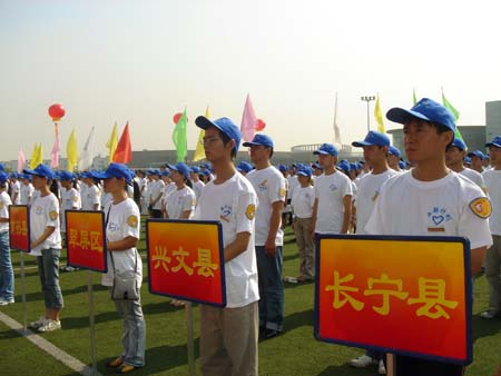 近千名西部计划志愿者奔赴四川基层开展工作
