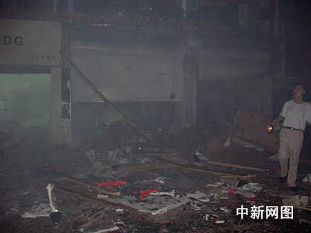 重庆万州天然气泄漏爆炸26人受伤(组图)
