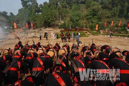 曲阜国际孔子文化节祭孔大典举行取圣水仪式