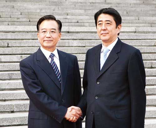中国领导人会见日本新首相（图）