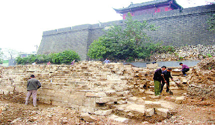目前,武汉市文物考古部门已提出具体维修和保护方案,古城墙遗址将作为