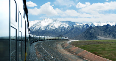 青藏铁路公司:奉献雪域高原 管好用好青藏铁路
