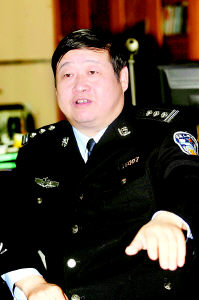 80摄像头盯紧杨家坪步行街