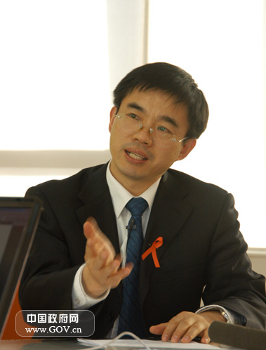 艾滋病防治专家吴尊友做客中国政府网回答网民