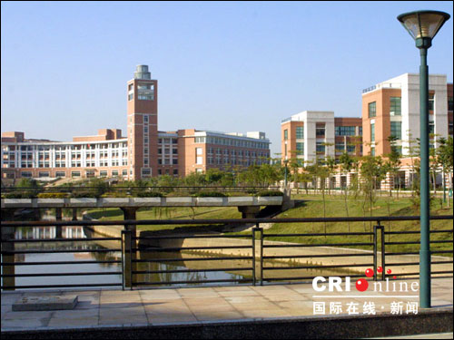 广州大学城:三年造就中国最好的大学城(图)