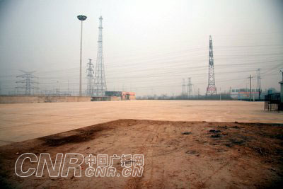 西安灞桥土地延包政策遭推诿 数十亩耕地荒毁